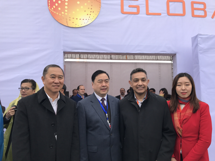 1496475883389535.jpg 3-趙振元與格羅方德全球首席執行官桑杰.賈(右二)、副總裁洪啟財(左一)等親切合影.jpg