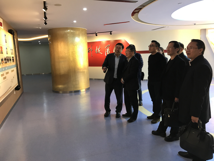 1496479461113686.jpg 5-趙振元同志親自向到訪客人介紹十一科技院史館.jpg