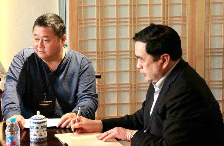 1496505406500390.jpg 1-趙振元同志聽取白焰同志匯報.jpg